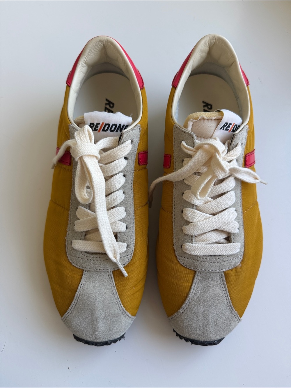 retro sneaker